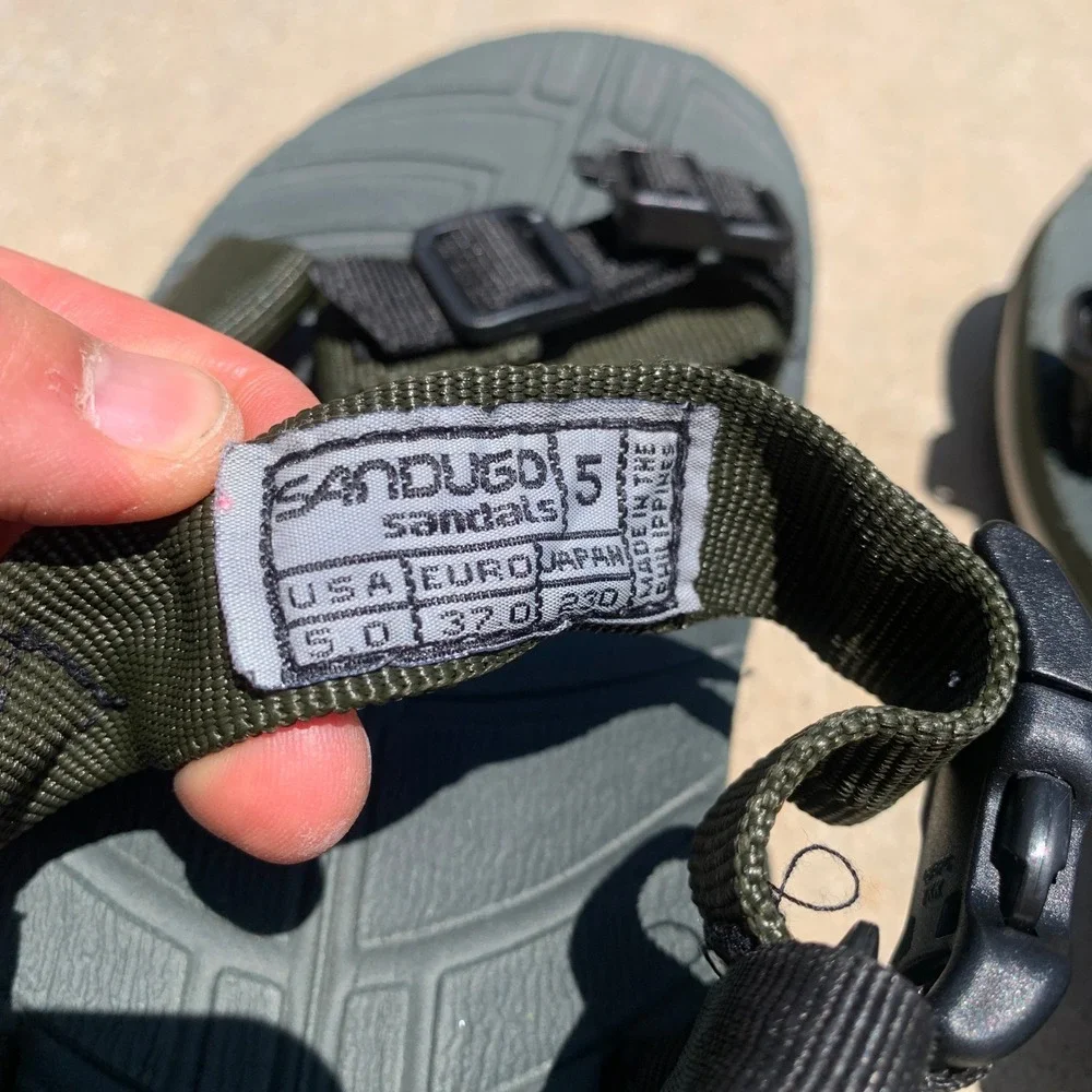 Sandugo Sinai adjustable strap hiking sandals in olive green - size 5 mens